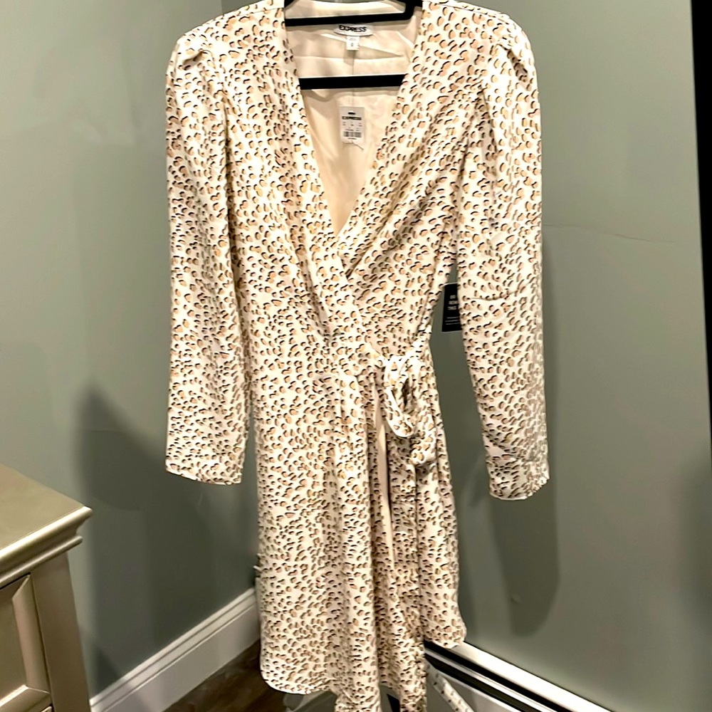 Express cream leopard print long sleeve wrap